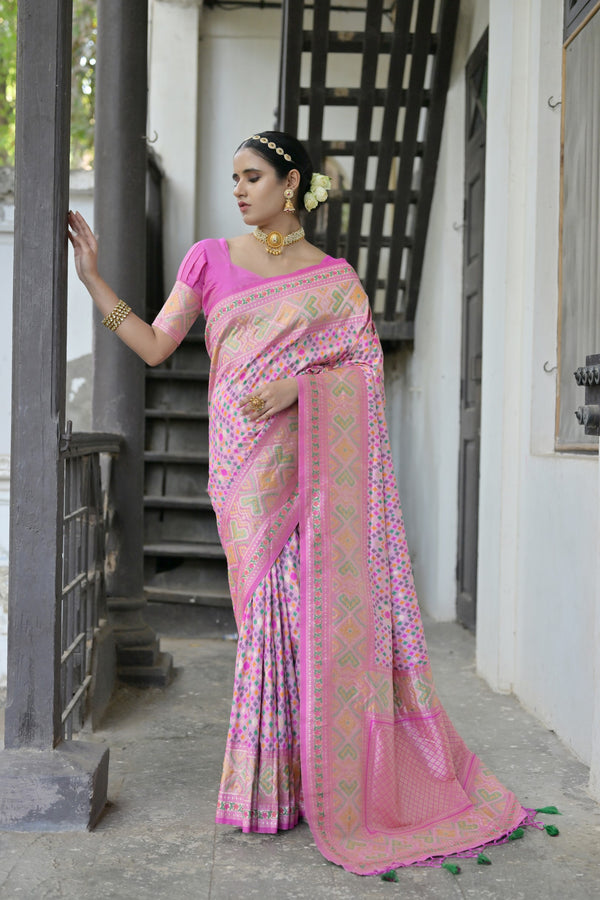 Traditional Taffy Pink Paithani Silk Saree