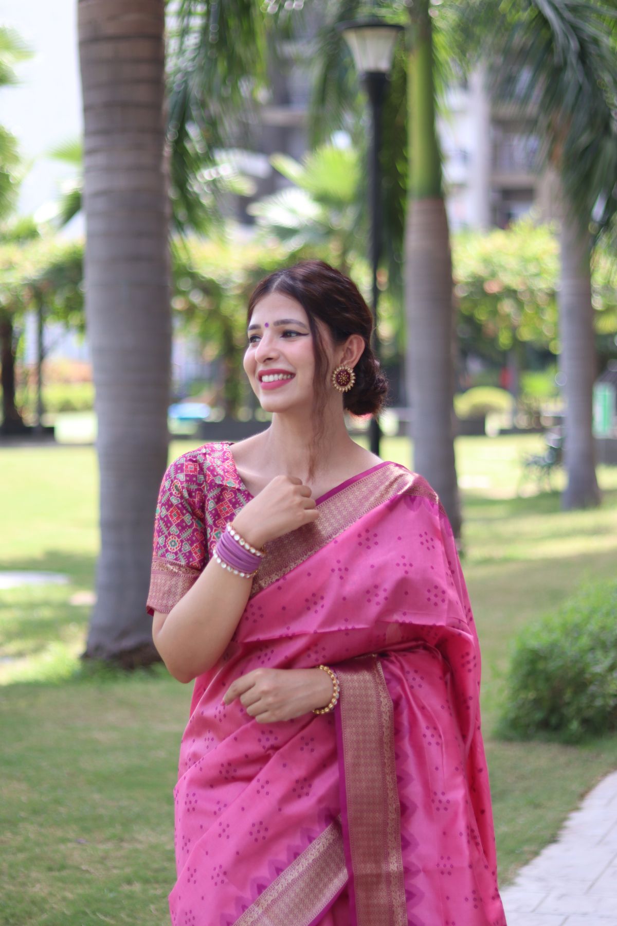 Buy STREEMANTRA Self Design Banarasi Jacquard Pink Sarees Online @ Best  Price In India | Flipkart.com